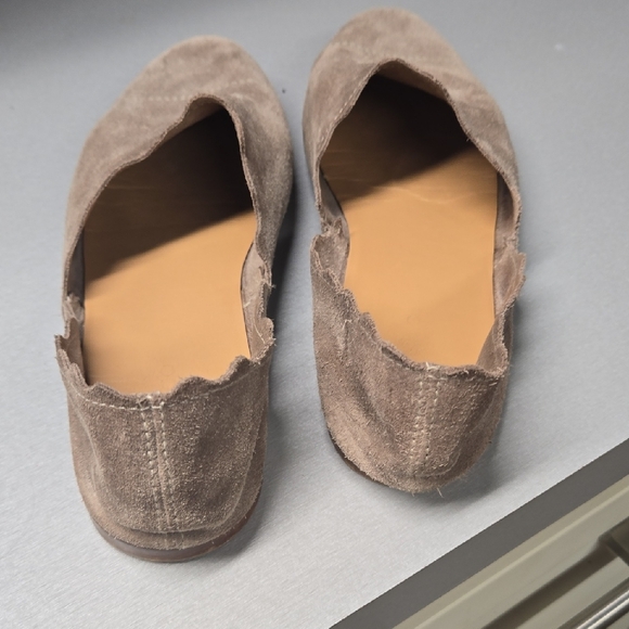 Elegant Women's Taupe Suede Flats - Picture 6 of 7